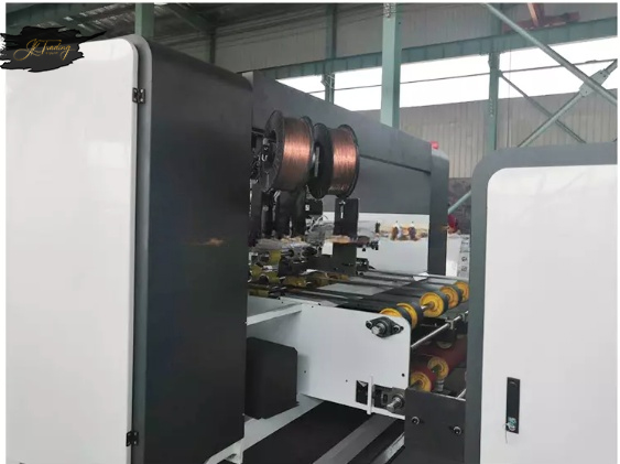 Corrugation Cardboard Folder Automatic Stitching Carton Box Machine